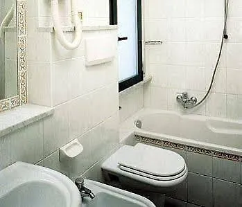 Saint Tropez Hotel 3*